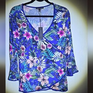 NWT Cable And Gauge Flowered Top, Size L